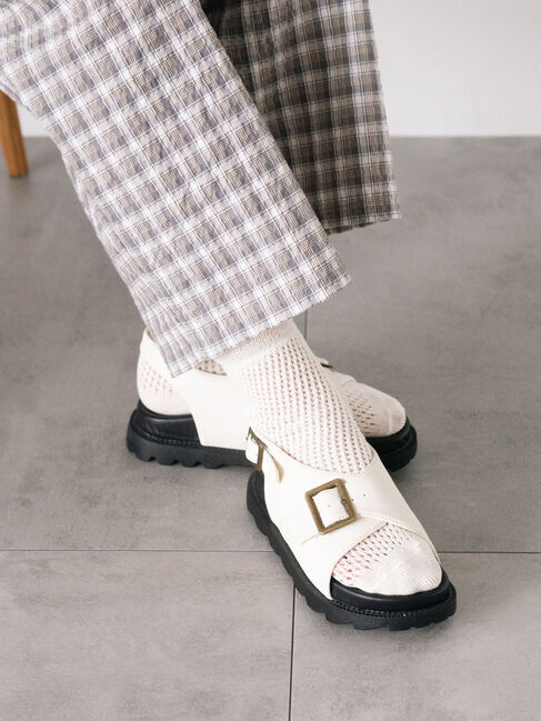 Samansa Mos2「バックルベルトサンダル」|サンダル|オフホワイト