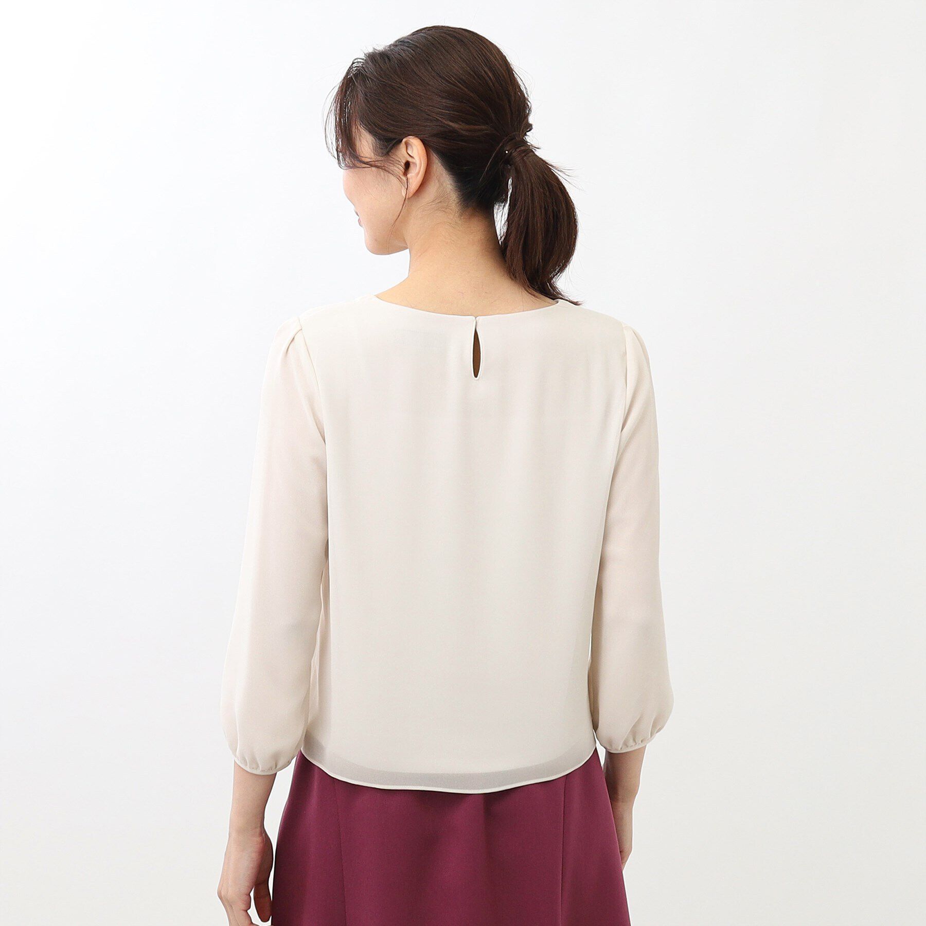 Reflect「【ジャケットのインナーにおすすめ】タックディティールブラウス」|シャツ・ブラウス|