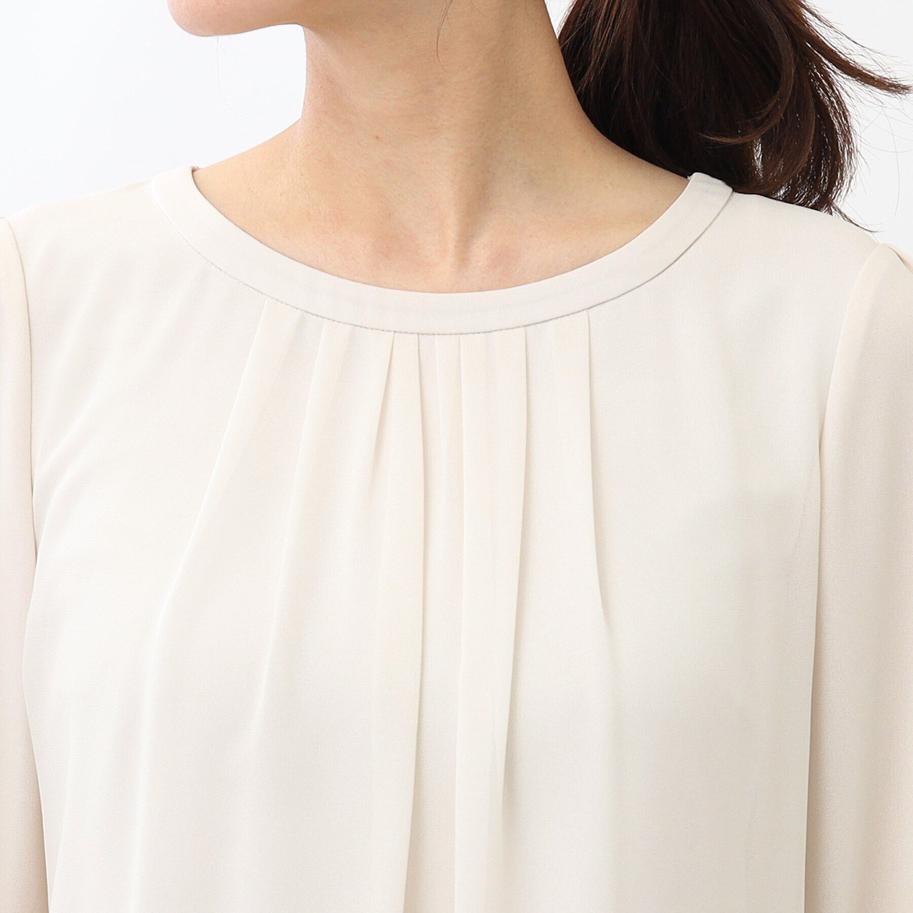 Reflect「【ジャケットのインナーにおすすめ】タックディティールブラウス」|シャツ・ブラウス|