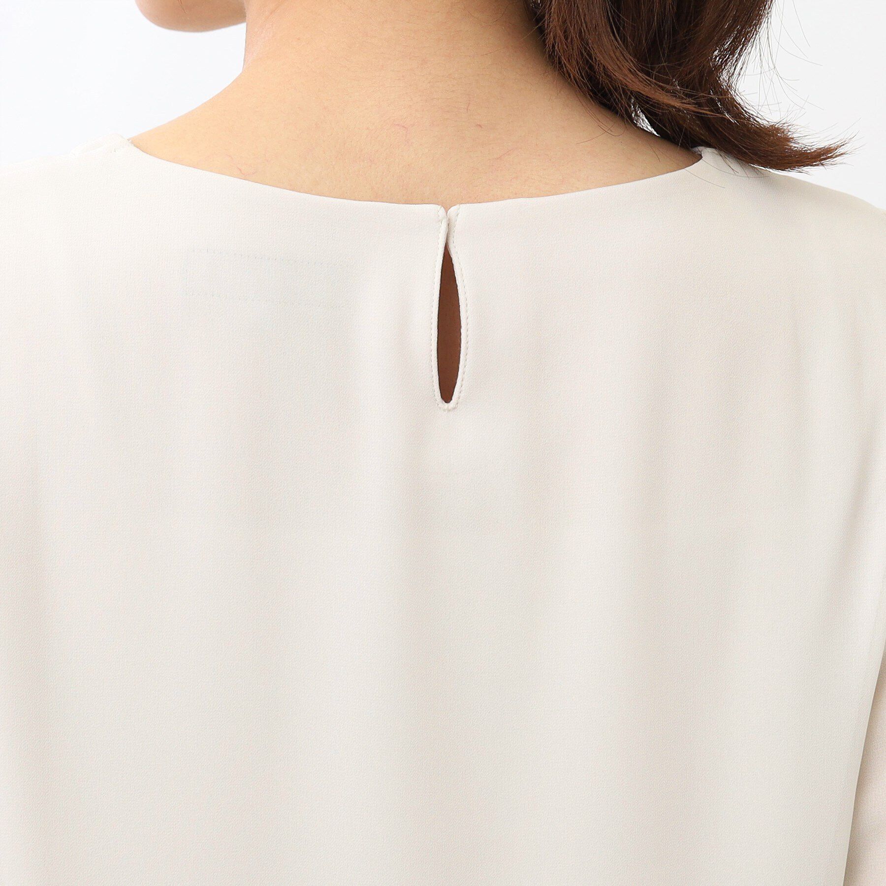 Reflect「【ジャケットのインナーにおすすめ】タックディティールブラウス」|シャツ・ブラウス|