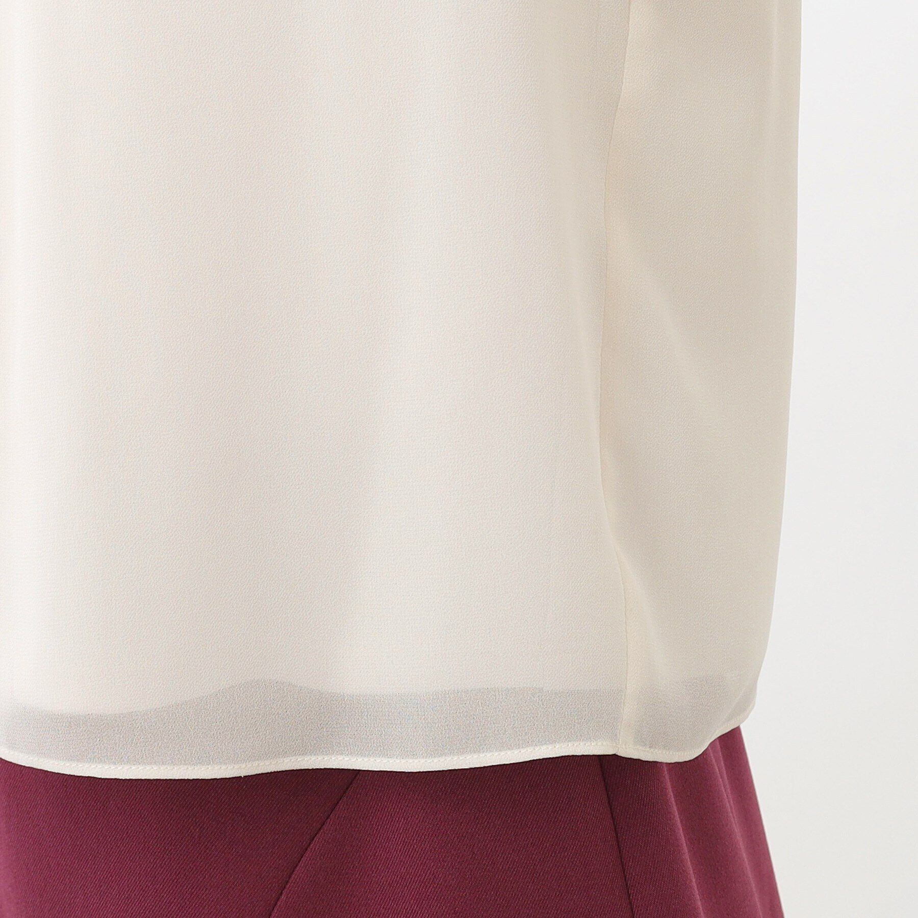 Reflect「【ジャケットのインナーにおすすめ】タックディティールブラウス」|シャツ・ブラウス|