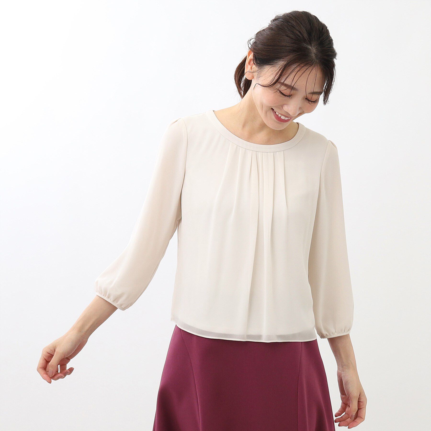 Reflect「【ジャケットのインナーにおすすめ】タックディティールブラウス」|シャツ・ブラウス|