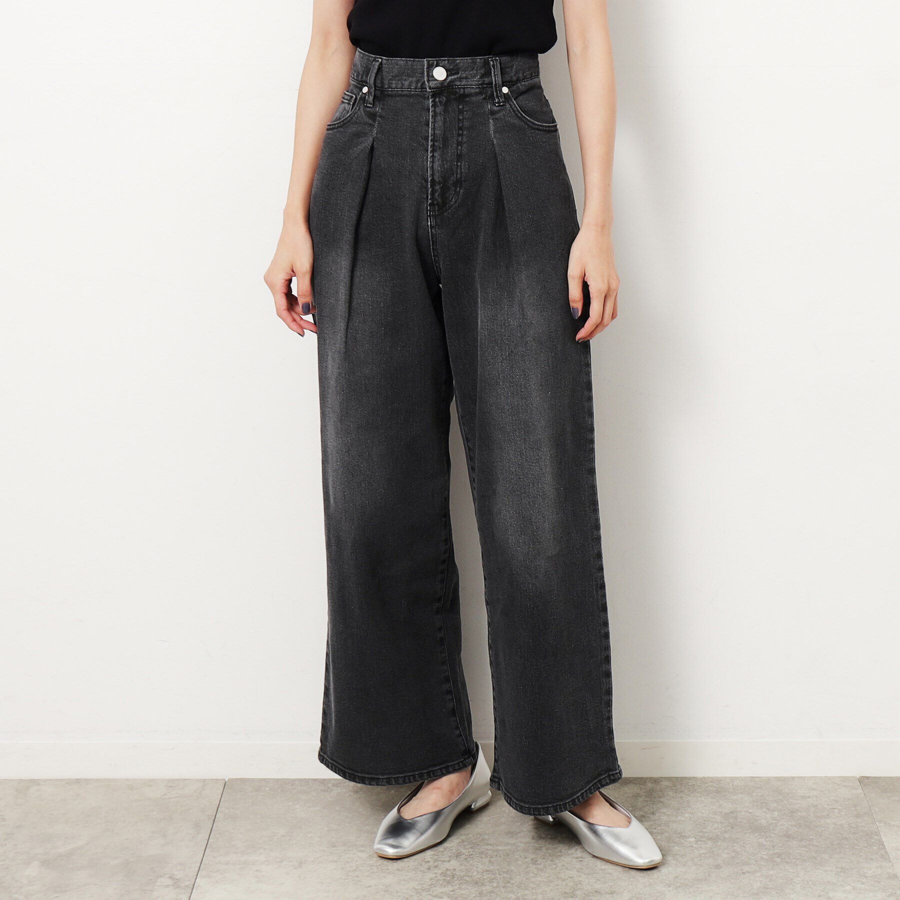 OPAQUE.CLIP「ストレッチタックワイドデニム／オーガニックコットン混【洗濯機洗い可】」|デニム|