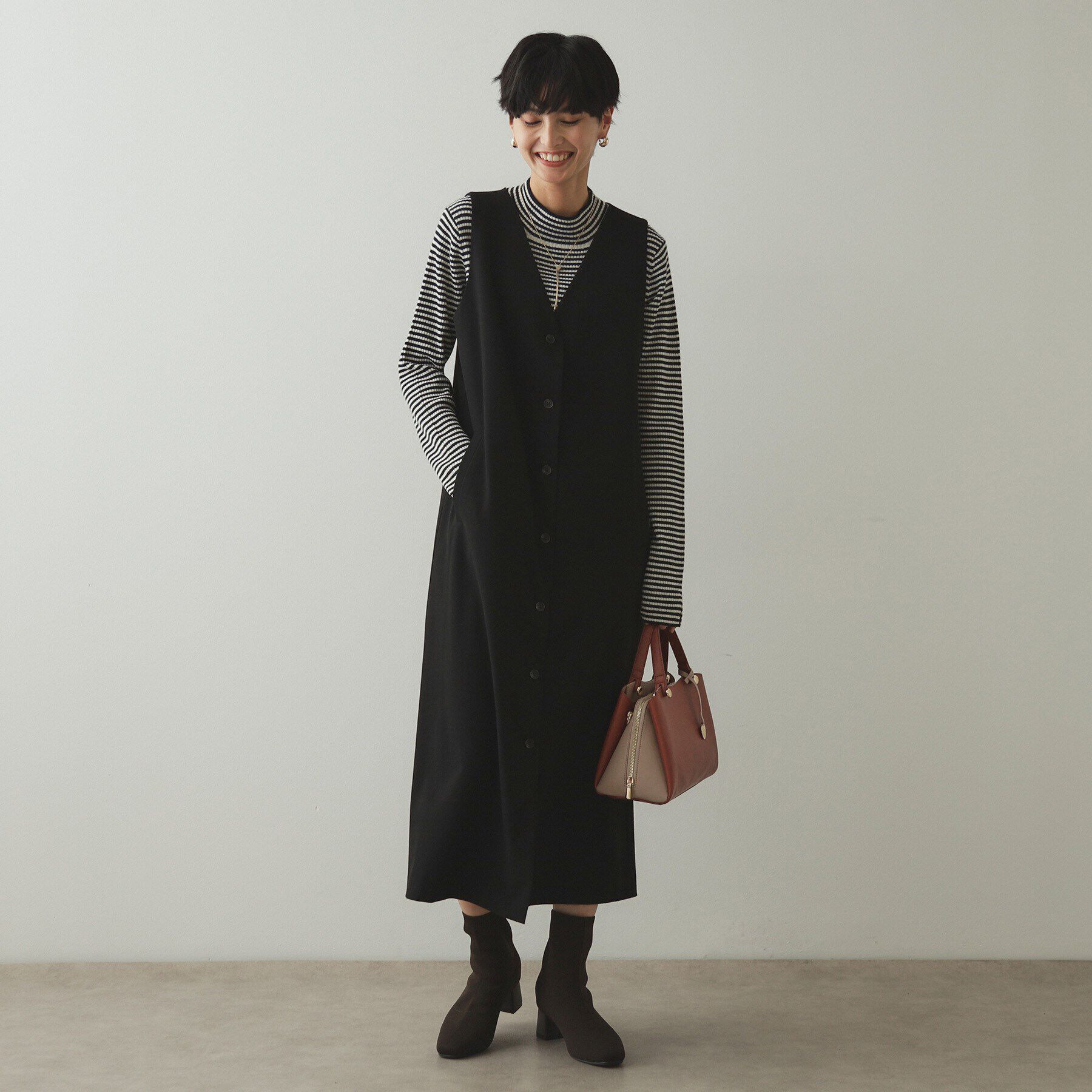 OPAQUE.CLIP「2WAY Vネックジャンパースカート【洗える】」|ワンピース|