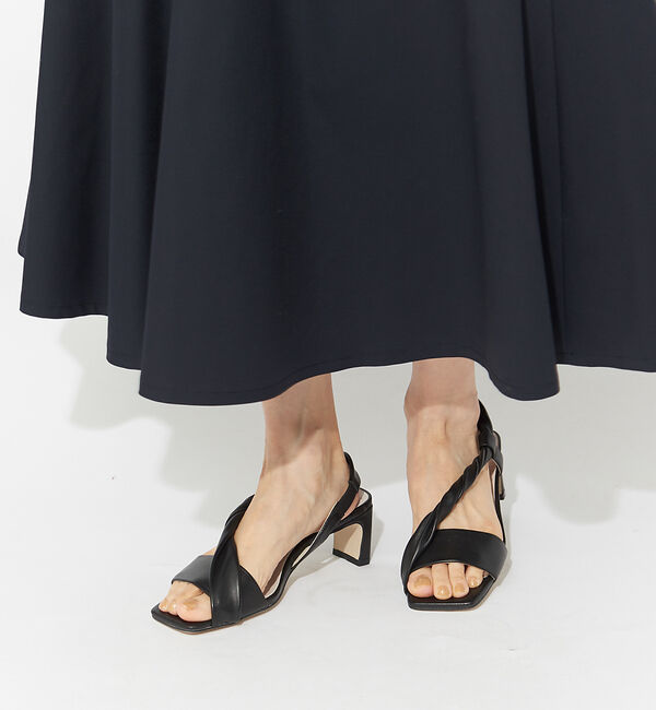 AU BANNISTER「ツイストベルト サンダル」|サンダル|