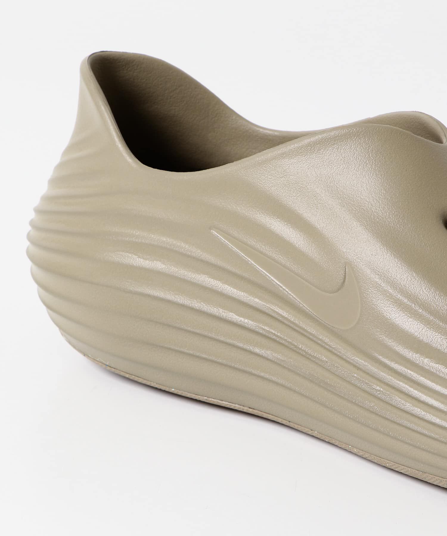 URBAN RESEARCH DOORS「NIKE　リアクトX リジュビネイト」|サンダル|