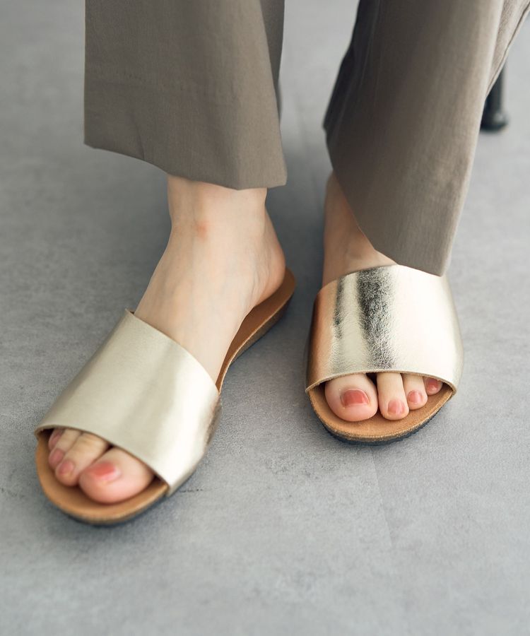 YECCA VECCA「【PLAKTON】メタリックサンダル」|サンダル|Gold