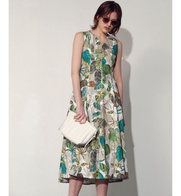 allureville「リーフプリントマルチフレアーVネックワンピース」|ワンピース|