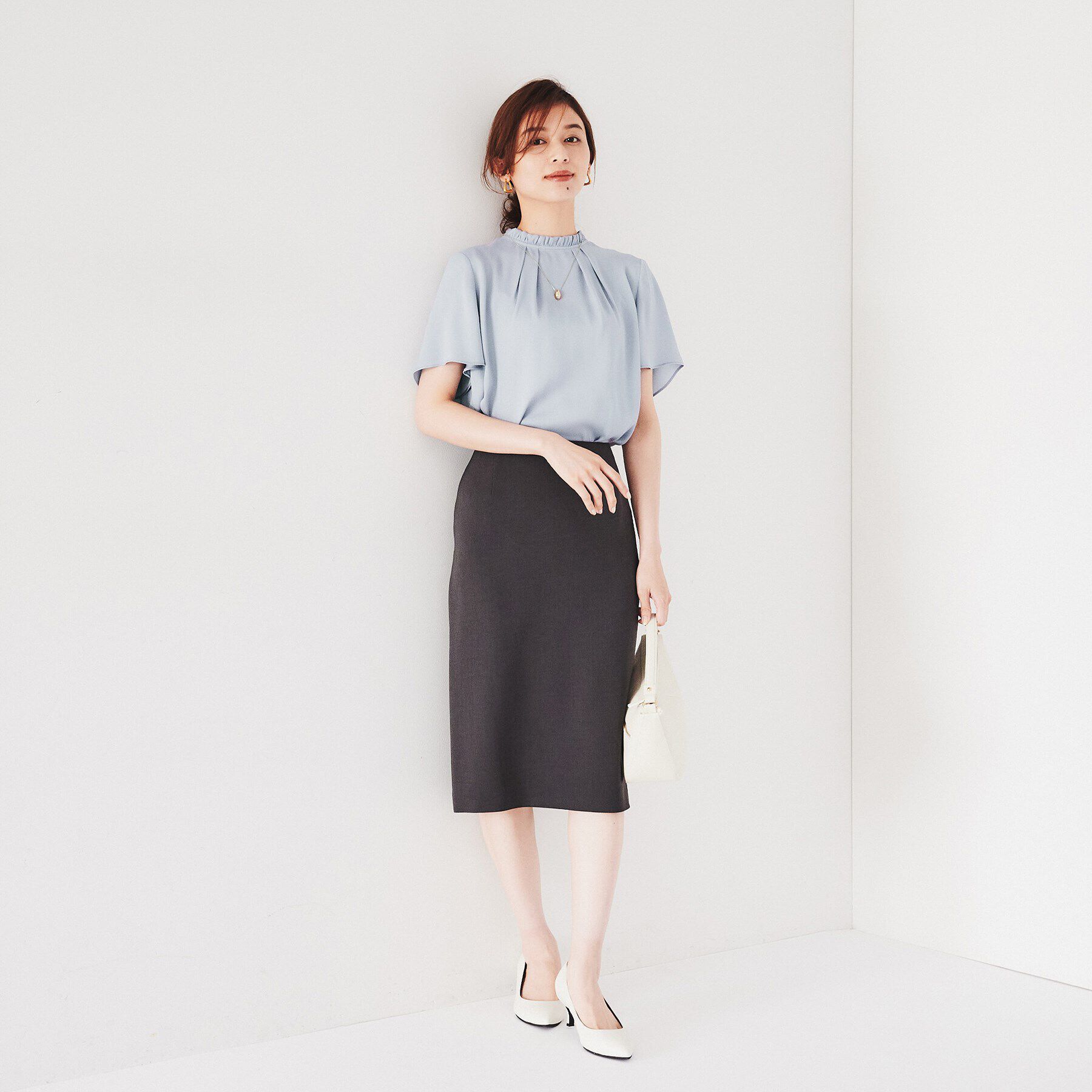 UNTITLED「【ストレッチ/華やかデザイン】フリルスタンドネックブラウス」|シャツ・ブラウス|