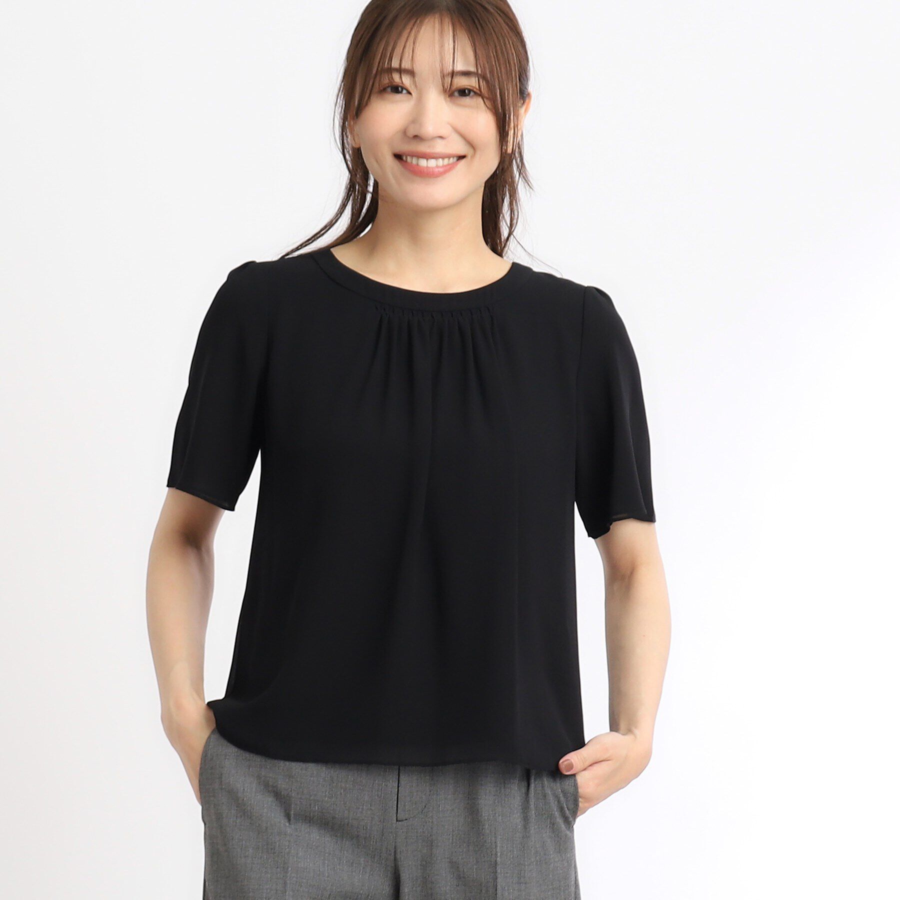 Reflect「【UVカット／接触冷感／マシンウォッシュ可】スクエアネックタックブラウス」|Tシャツ・カットソー|ブラック(019)