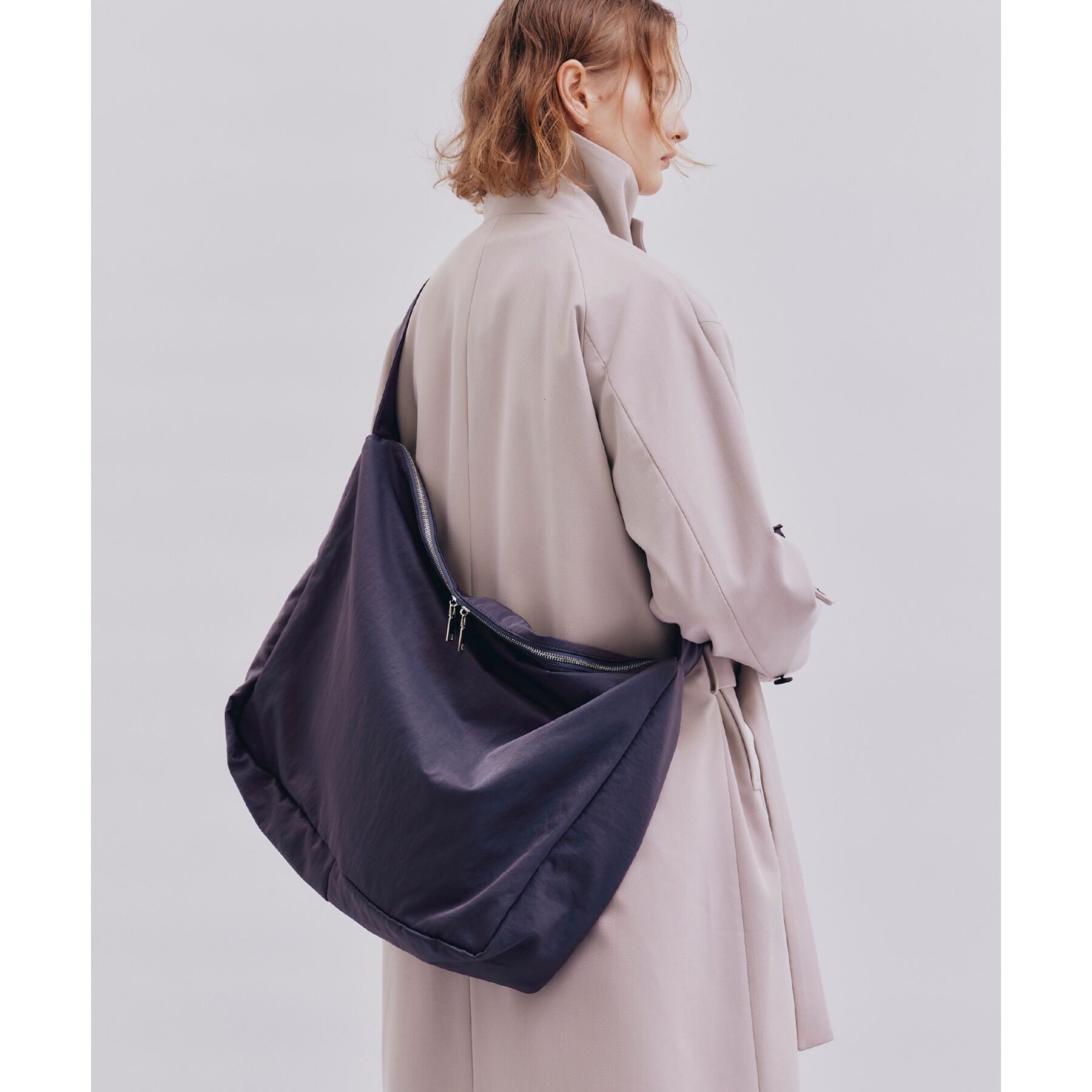 tk.TAKEO KIKUCHI「ビッグショルダーバッグ」|ショルダー・メッセンジャー|ﾁｬｺｰﾙｸﾞﾚｰ(113)