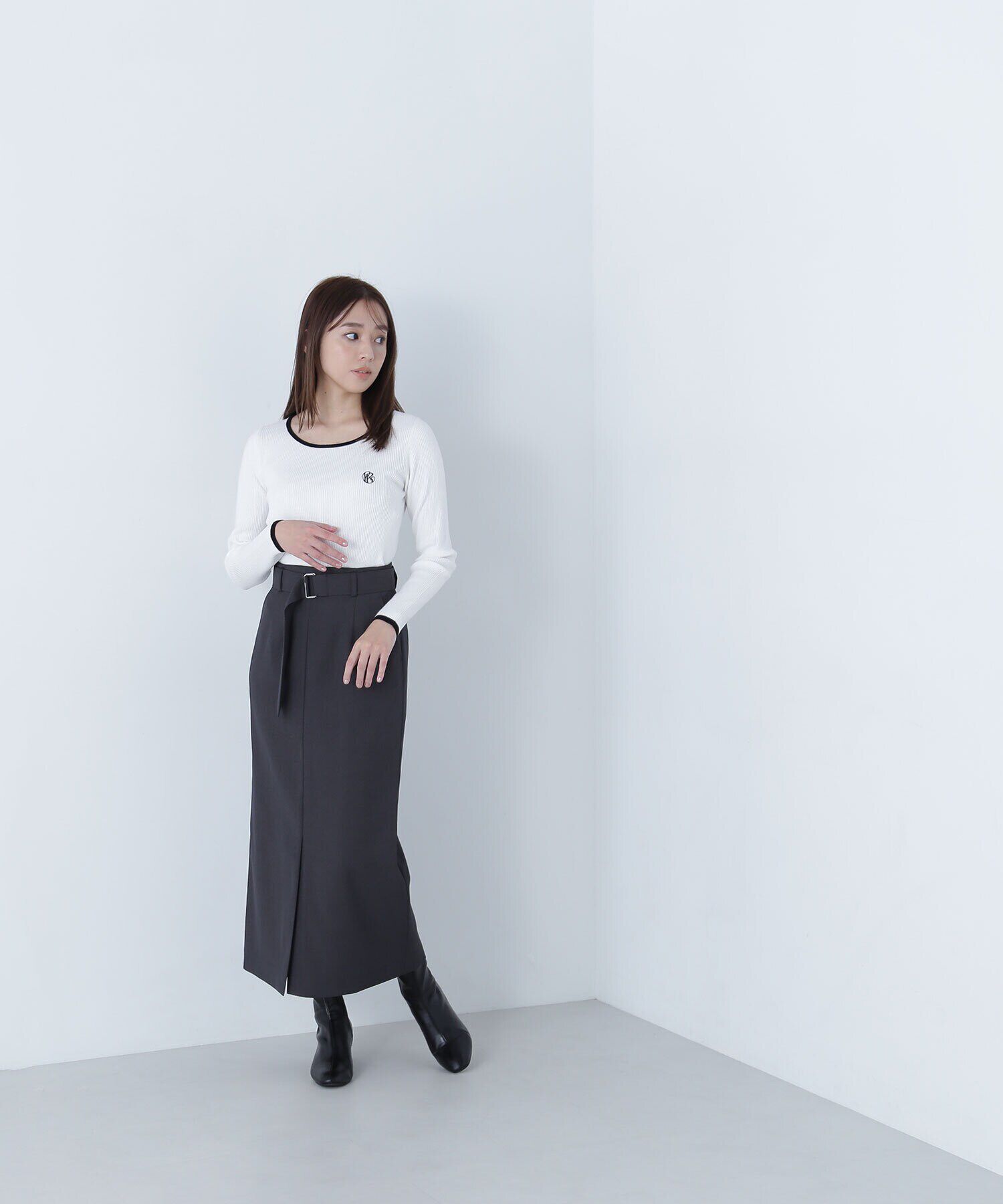  「エンブレムバイカラーリブニット」|ニット・セーター|