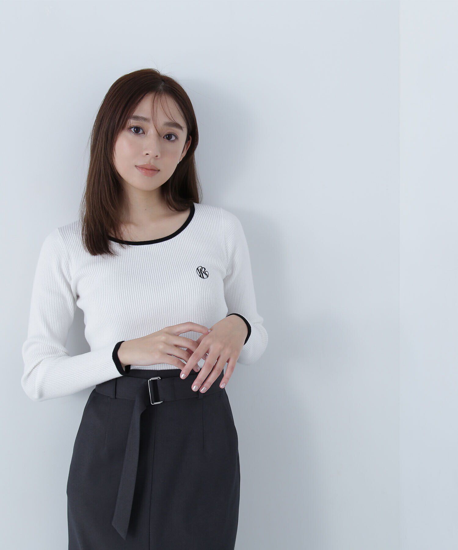  「エンブレムバイカラーリブニット」|ニット・セーター|