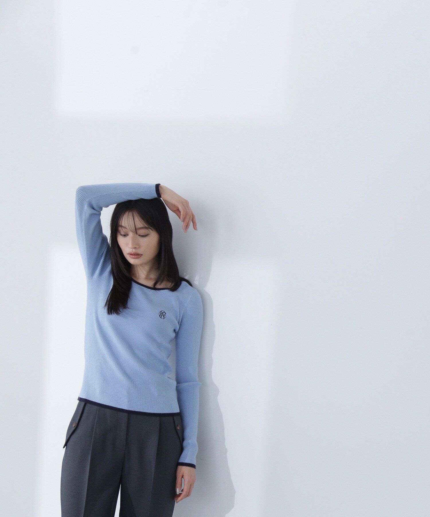  「エンブレムバイカラーリブニット」|ニット・セーター|