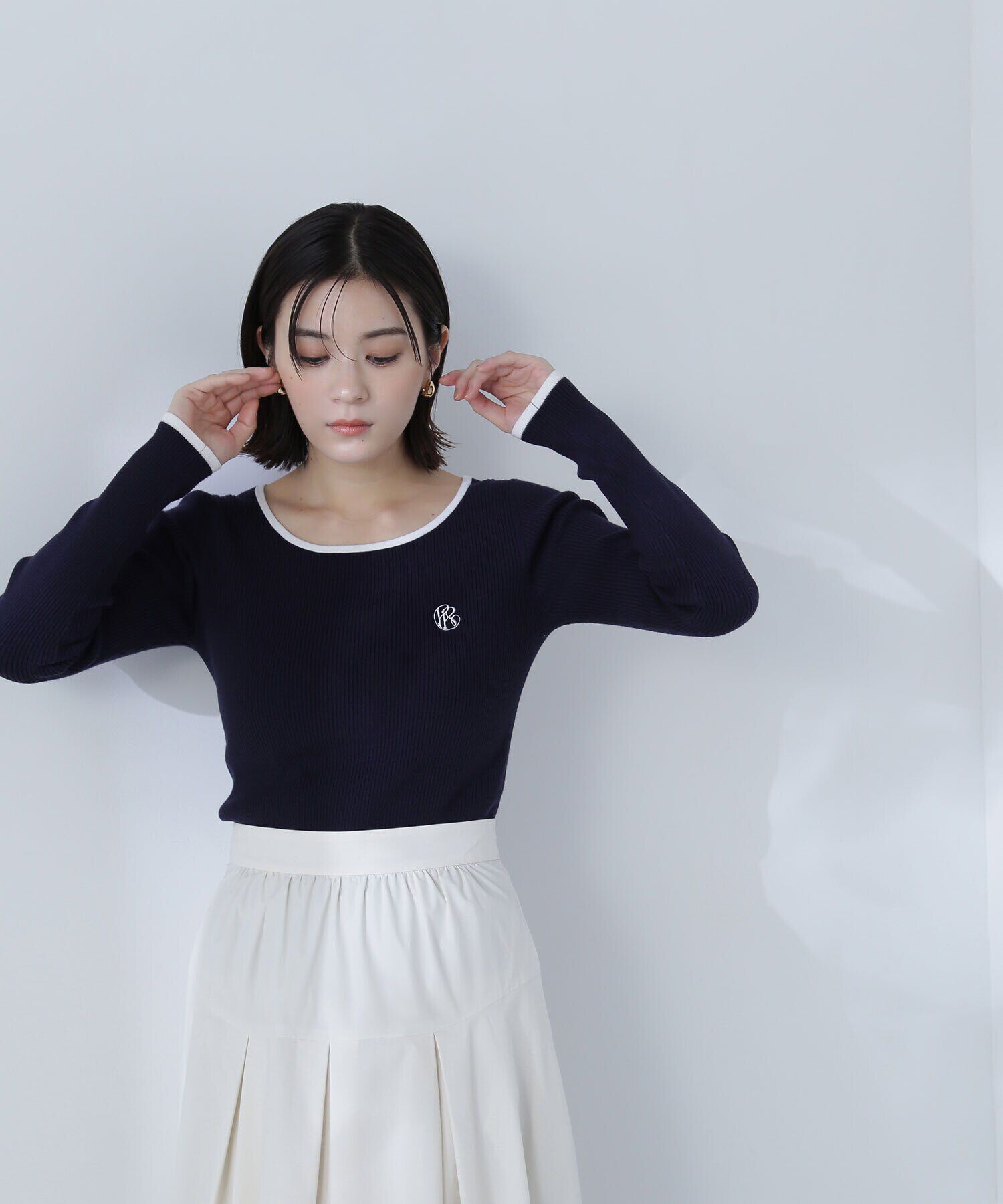  「エンブレムバイカラーリブニット」|ニット・セーター|