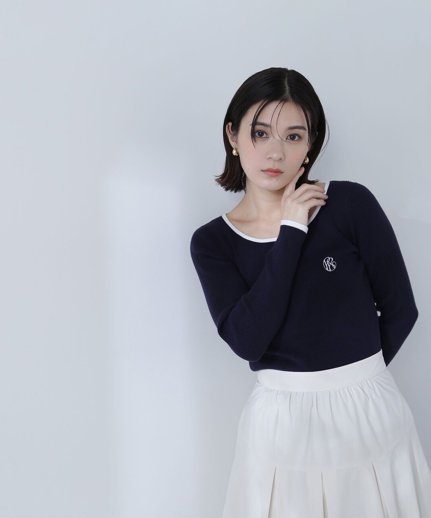  「エンブレムバイカラーリブニット」|ニット・セーター|