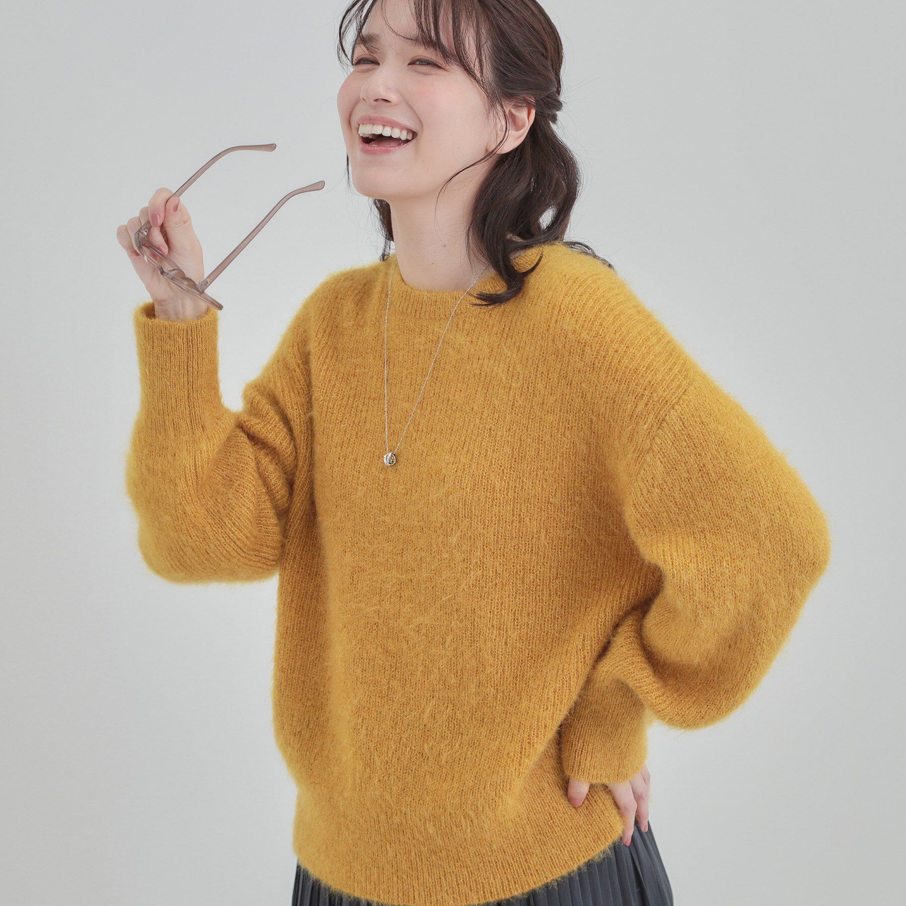 SHOO･LA･RUE「【S-LL/ゆったり】ふわふわシャギー 大人レディなニット」|ニット・セーター|イエロー(032)