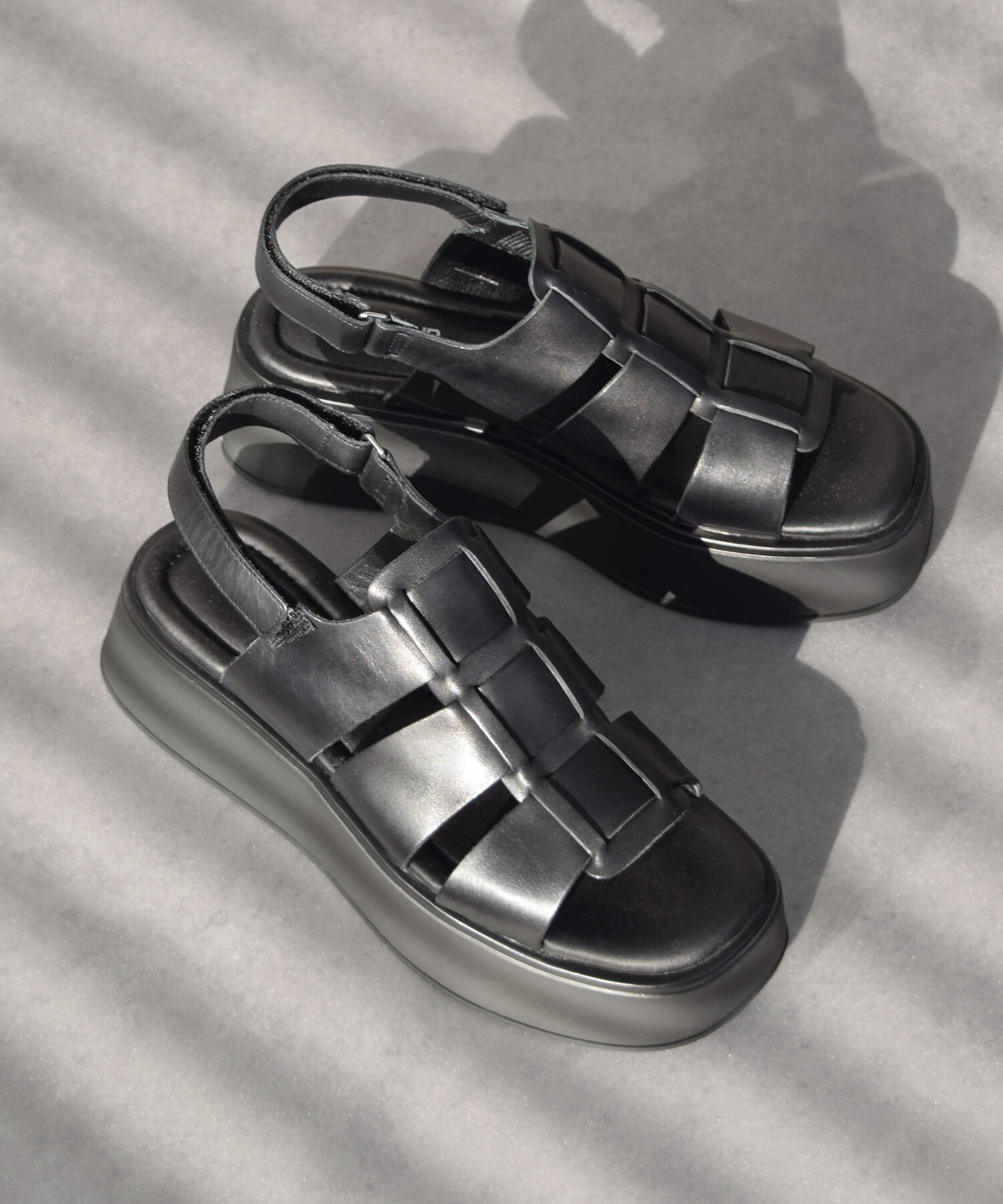 IMPORT SELECT「【VAGABOND】厚底グルカテイストサンダル(E52102)」|サンダル|BL