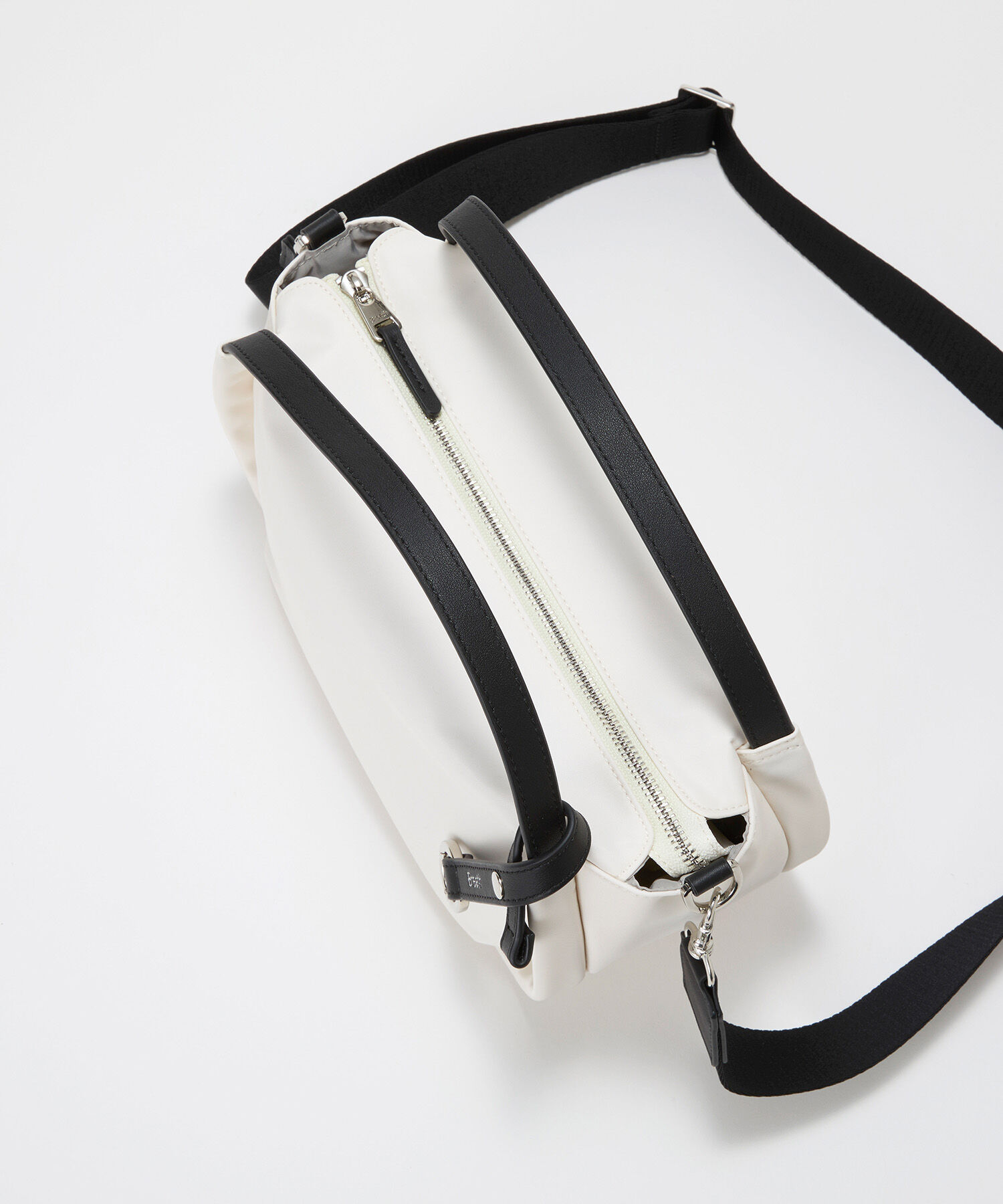 TOPKAPI BREATH「【Breath TOPKAPI】【撥水】ツヤ ナイロン ショルダー付き ラウンド トートバッグ」|トートバッグ|