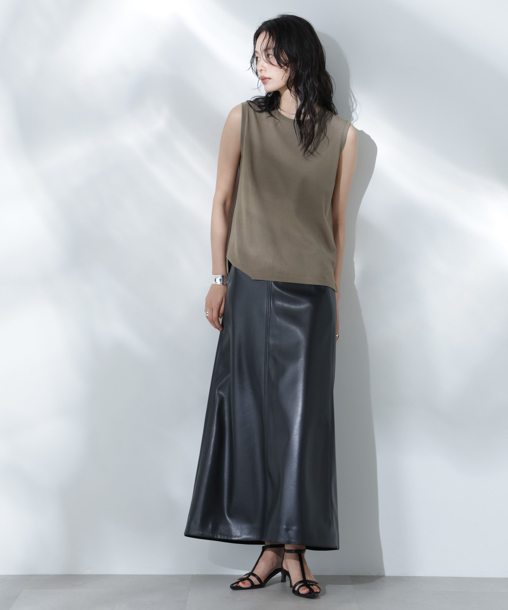 nano･universe「Anti Soaked(R) 汗染み防止ノースリーブTシャツ」|Tシャツ・カットソー|