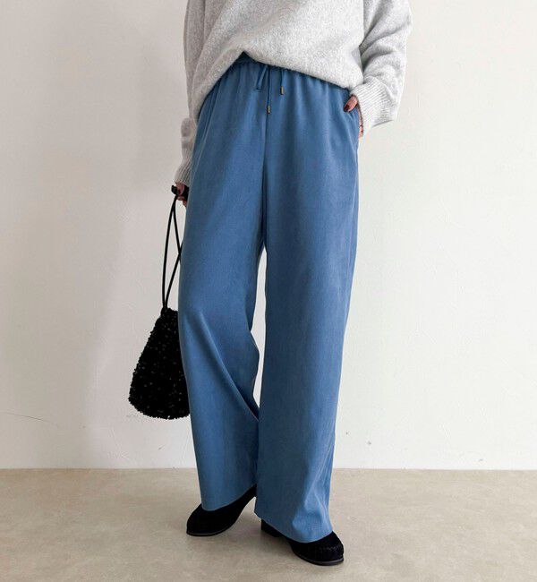 fredy emue「シルキーウォームセミワイドイージーパンツ」|チノ|