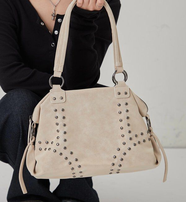  「STUDDED SHOULDER BAG/スタッズショルダーバッグ」|トートバッグ|アイボリー