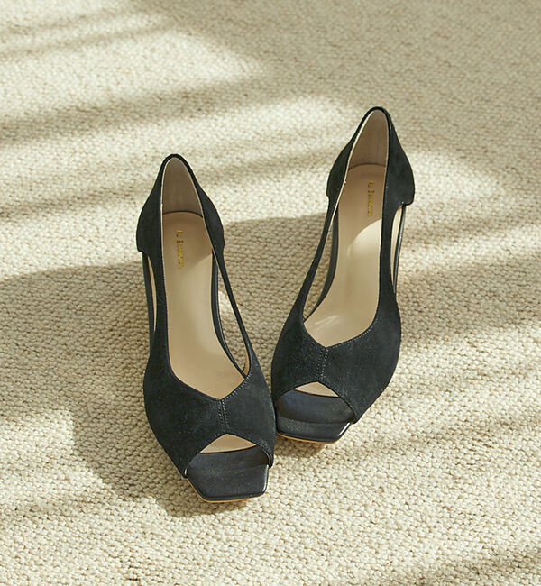 AU BANNISTER「バタフライカット スクエア オープントゥ パンプス」|パンプス|ブラック