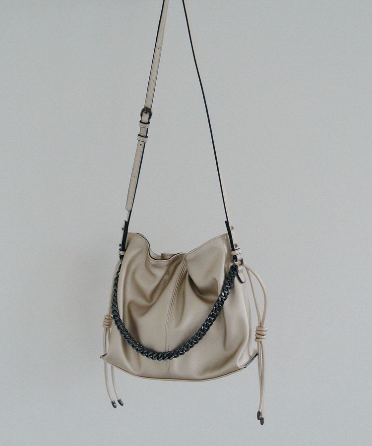 YECCA VECCA「2wayチェーンギャザーバッグ」|ショルダー・メッセンジャー|Gold