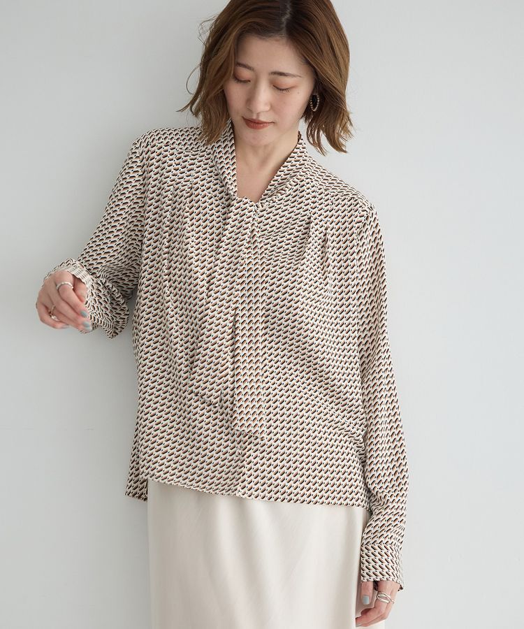 YECCA VECCA「ジオメ柄ボウタイブラウス」|シャツ・ブラウス|