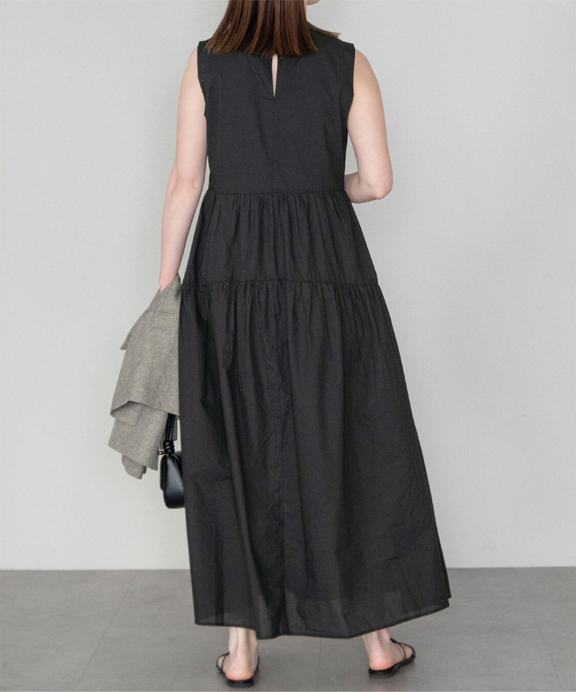 ur's「コットンクルーネックティアードワンピース」|ワンピース|