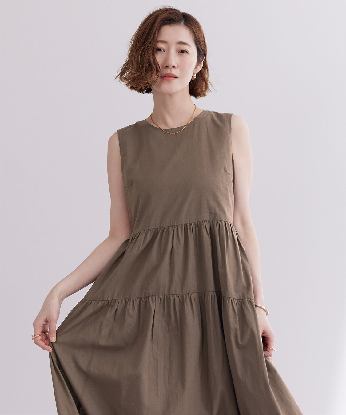 ur's「コットンクルーネックティアードワンピース」|ワンピース|