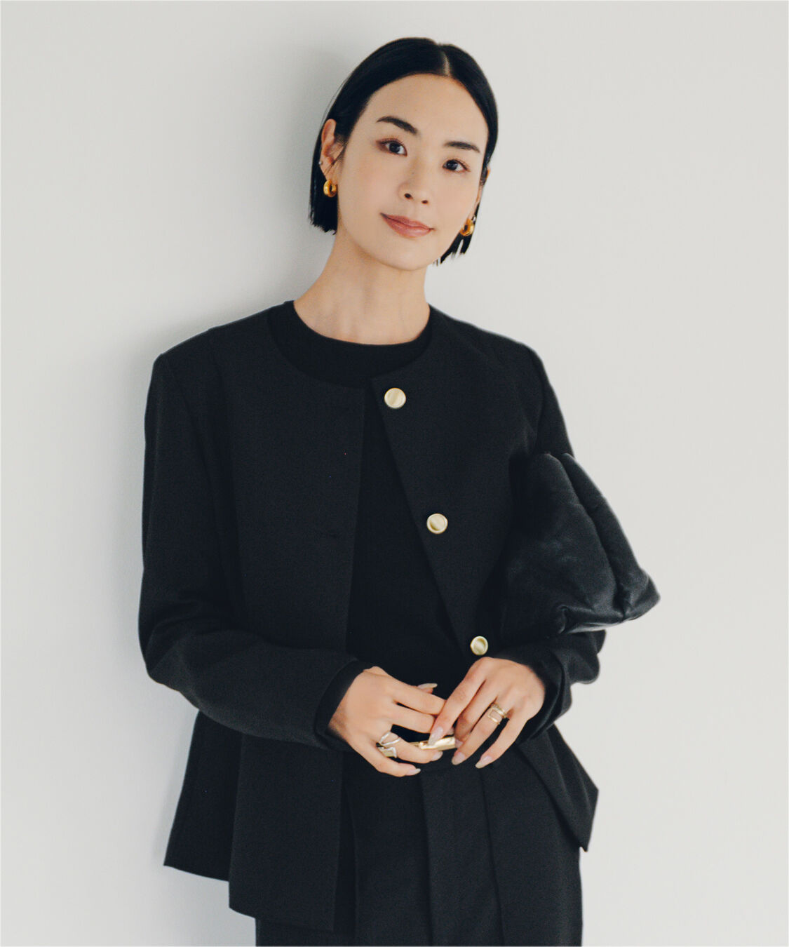 ur's「【小林有里さんコラボアイテム】美シルエットゴールド釦ペプラムジャケット」|ノーカラージャケット|