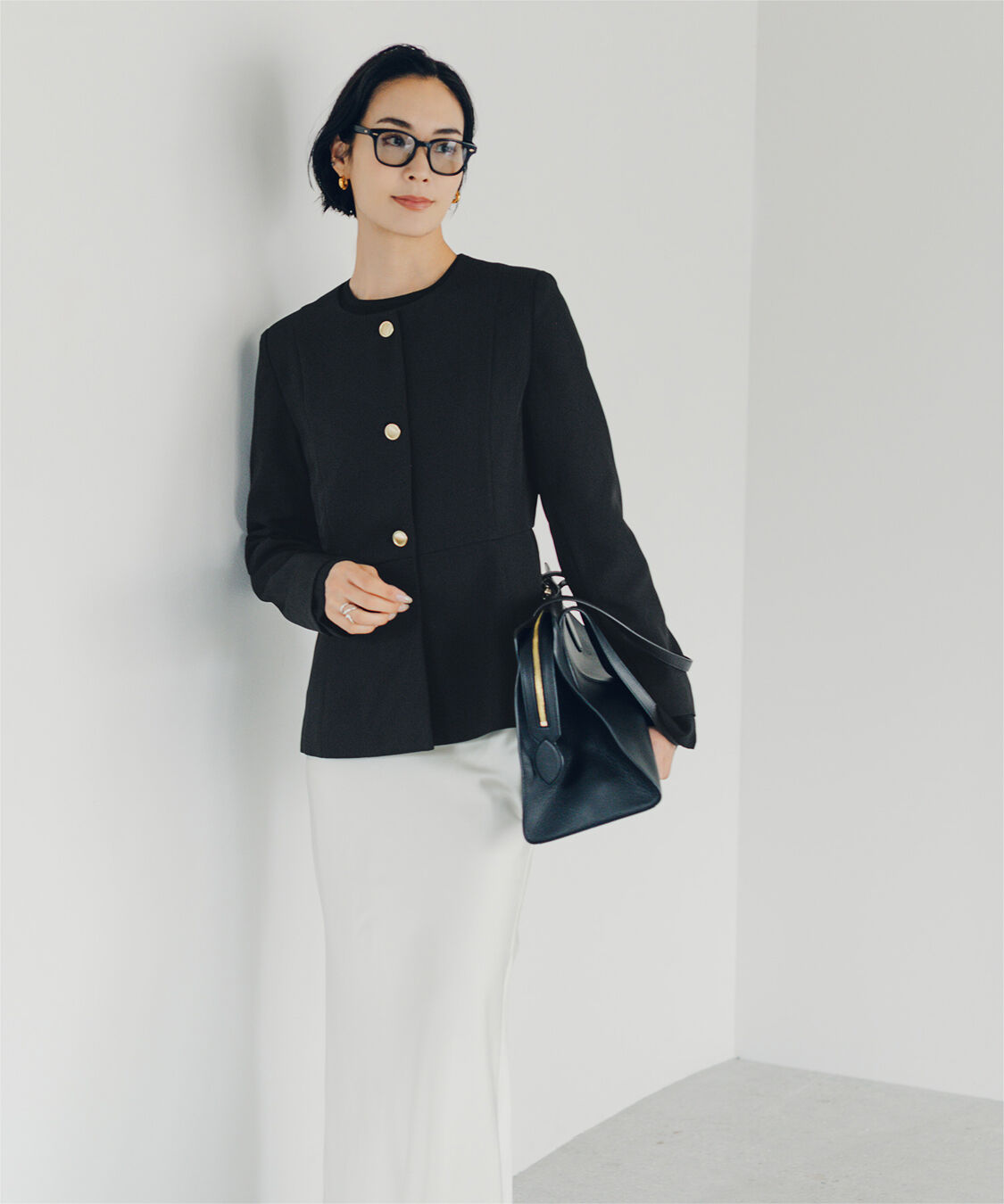 ur's「【小林有里さんコラボアイテム】美シルエットゴールド釦ペプラムジャケット」|ノーカラージャケット|