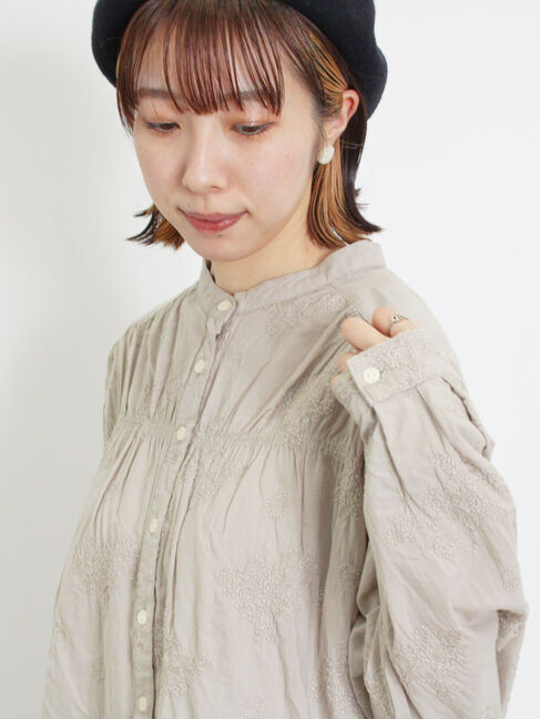 Samansa Mos2「ハンドステッチ風総刺繍ブラウス」|シャツ・ブラウス|
