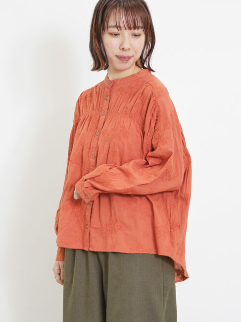 Samansa Mos2「ハンドステッチ風総刺繍ブラウス」|シャツ・ブラウス|