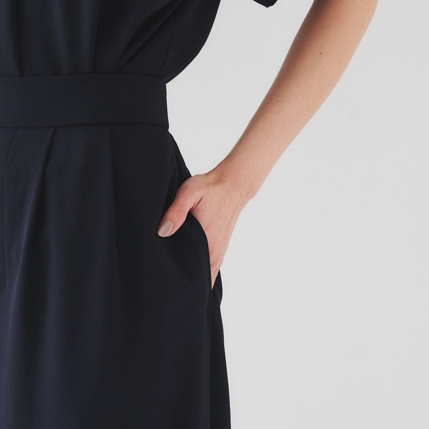 UNTITLED「【セットアップ可/接触冷感/イージーケア】リラクミスト タックワイドパンツ」|その他|