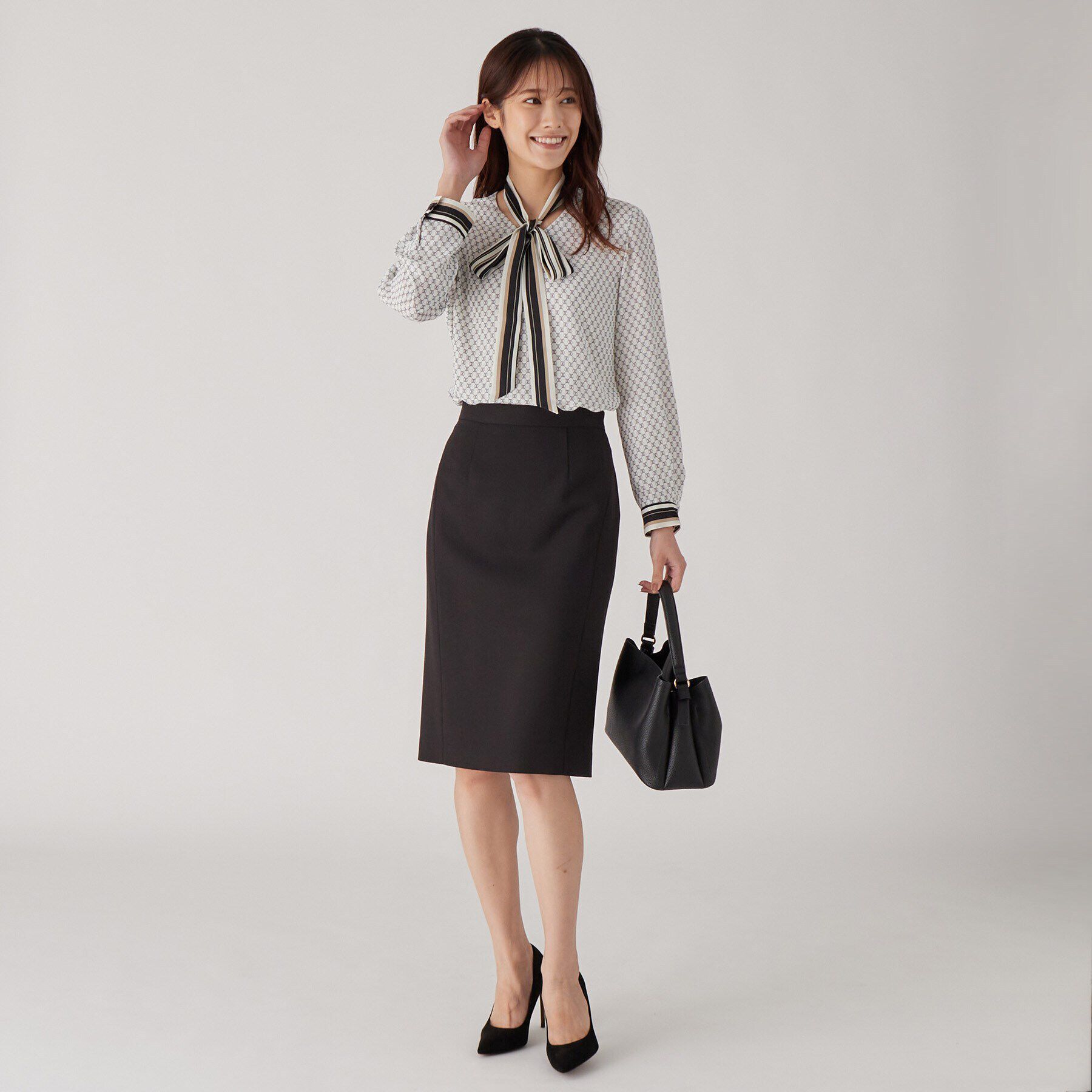 COUP DE CHANCE「【洗える／日本製／ボウタイ取外し可／一枚着／ジャケットイン／セットアップ可】一枚で様になる！ジオメ柄」|シャツ・ブラウス|