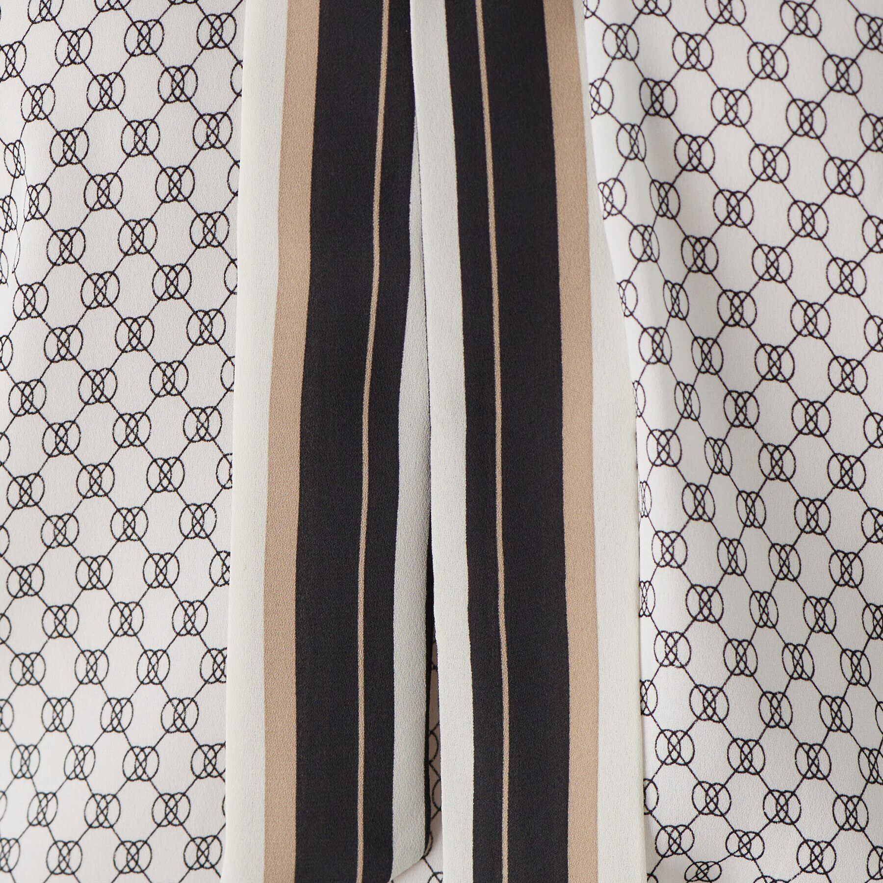 COUP DE CHANCE「【洗える／日本製／ボウタイ取外し可／一枚着／ジャケットイン／セットアップ可】一枚で様になる！ジオメ柄」|シャツ・ブラウス|