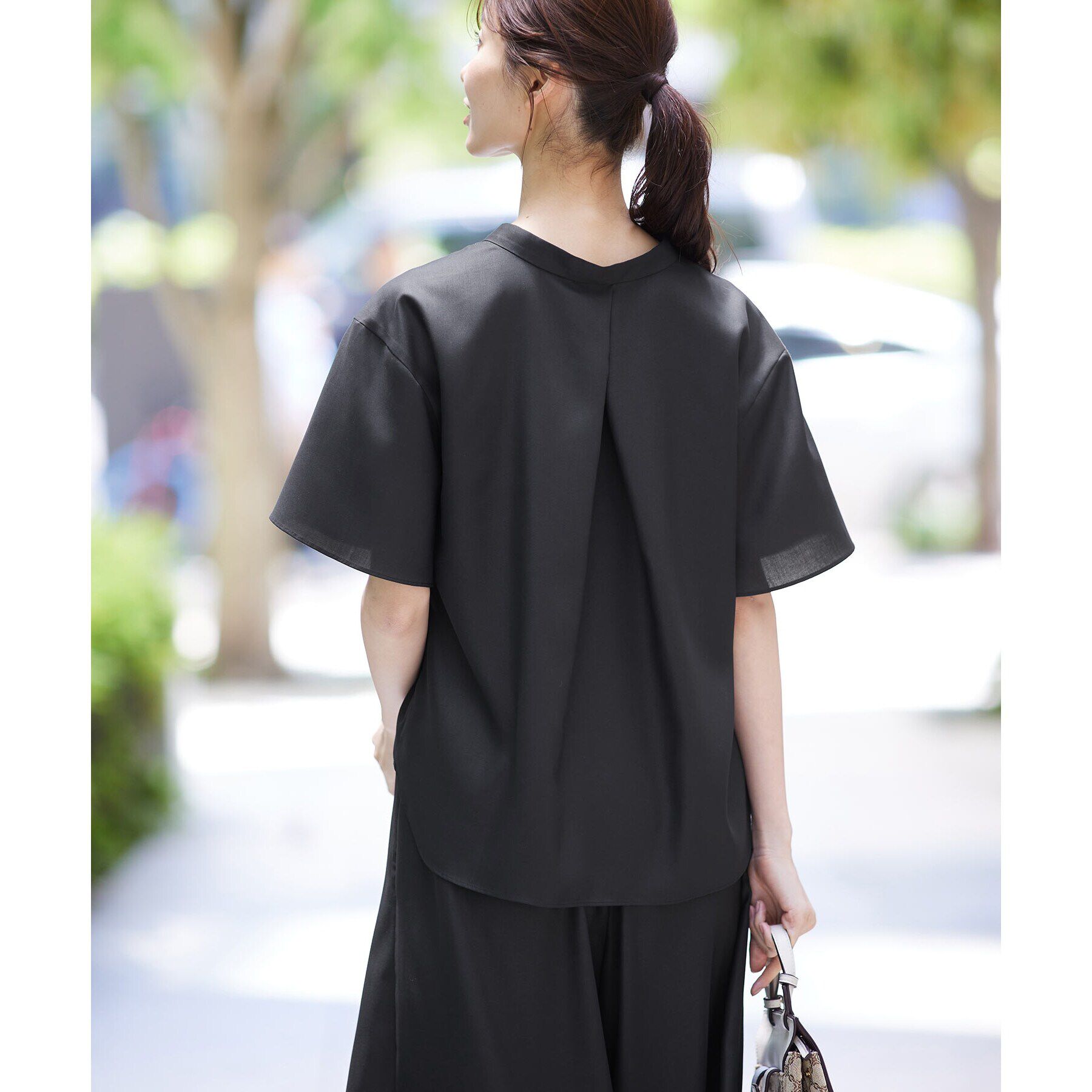 Reflect「【SALE／接触冷感／マシンウォッシュ可／セットアップ可能】リラクシーフレアスリーブブラウス」|シャツ・ブラウス|