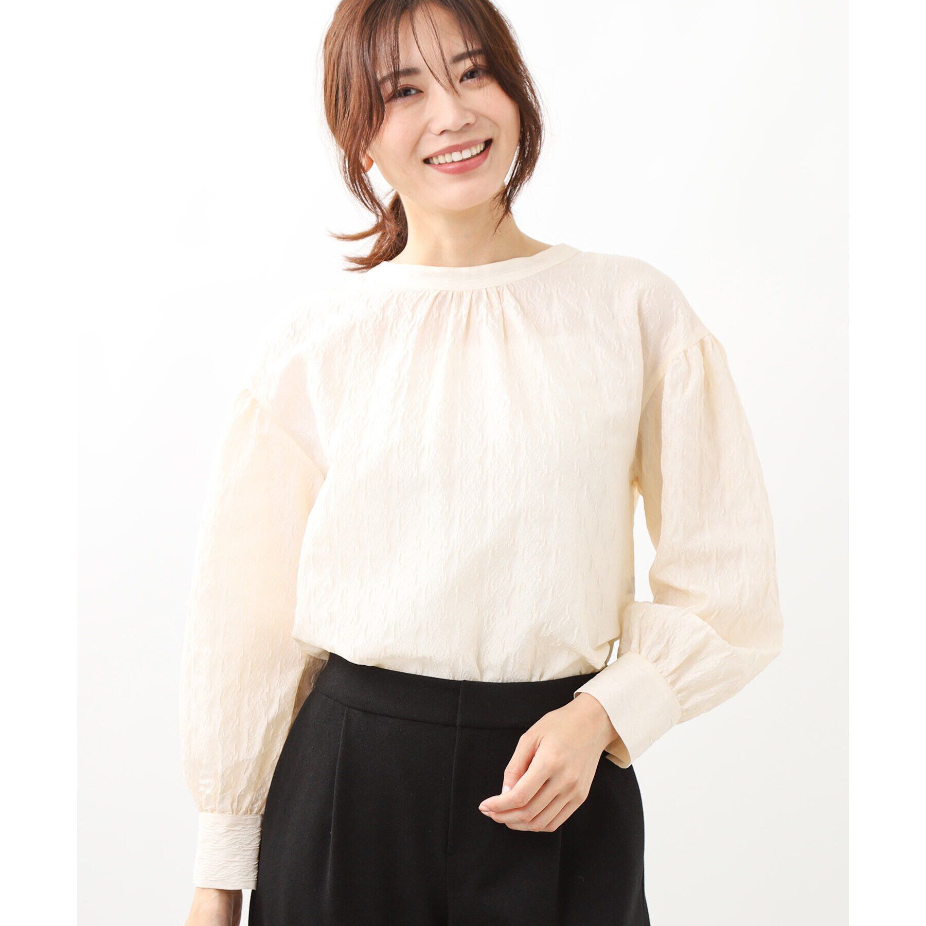 Reflect「【手洗い可】シャイニージャカードブラウス」|シャツ・ブラウス|アイボリー(404)