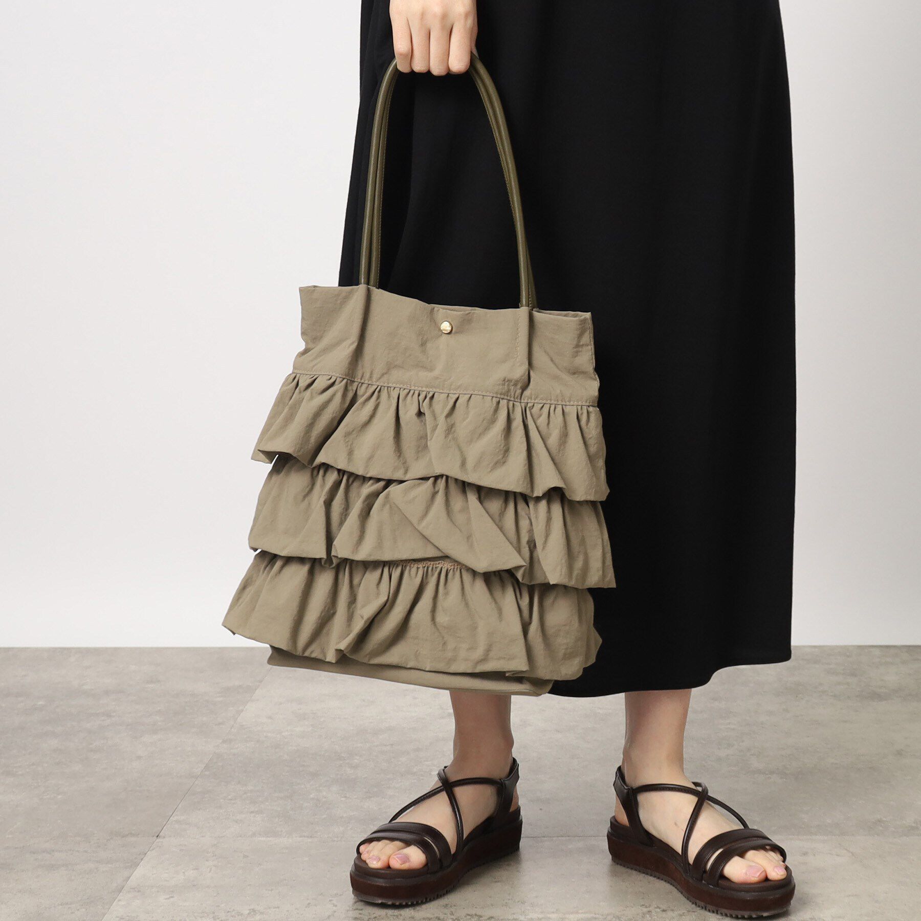 grove「【A4収納可】ティアードタックトート」|トートバッグ|