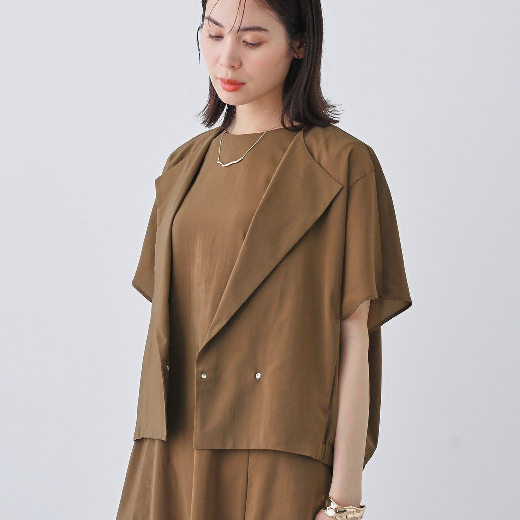 INDIVI「【通気性◎撥水／UVケア】フレンチスリーブ ブラウスライクジャケット」|テーラードジャケット|ブラウン(043)