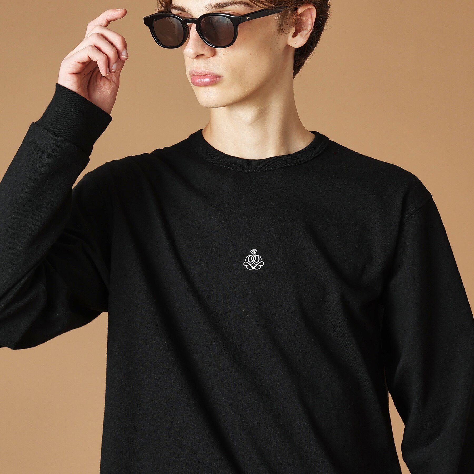 40CARATS&525「＆マーク刺繍長袖Tシャツ」|Tシャツ・カットソー|