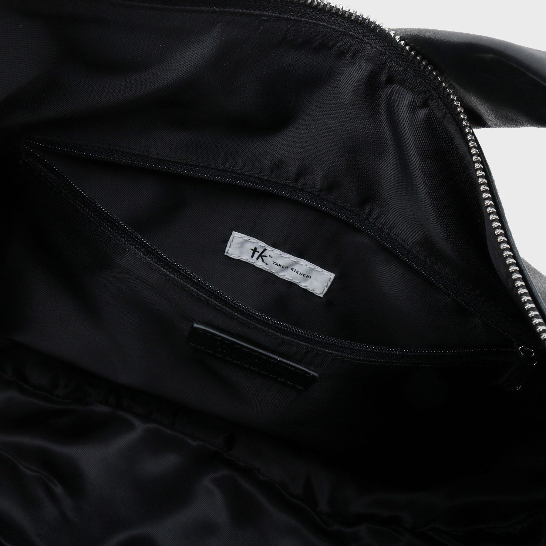 tk.TAKEO KIKUCHI「【牛革使用】リアルレザーラウンドショルダーバッグ」|ショルダー・メッセンジャー|