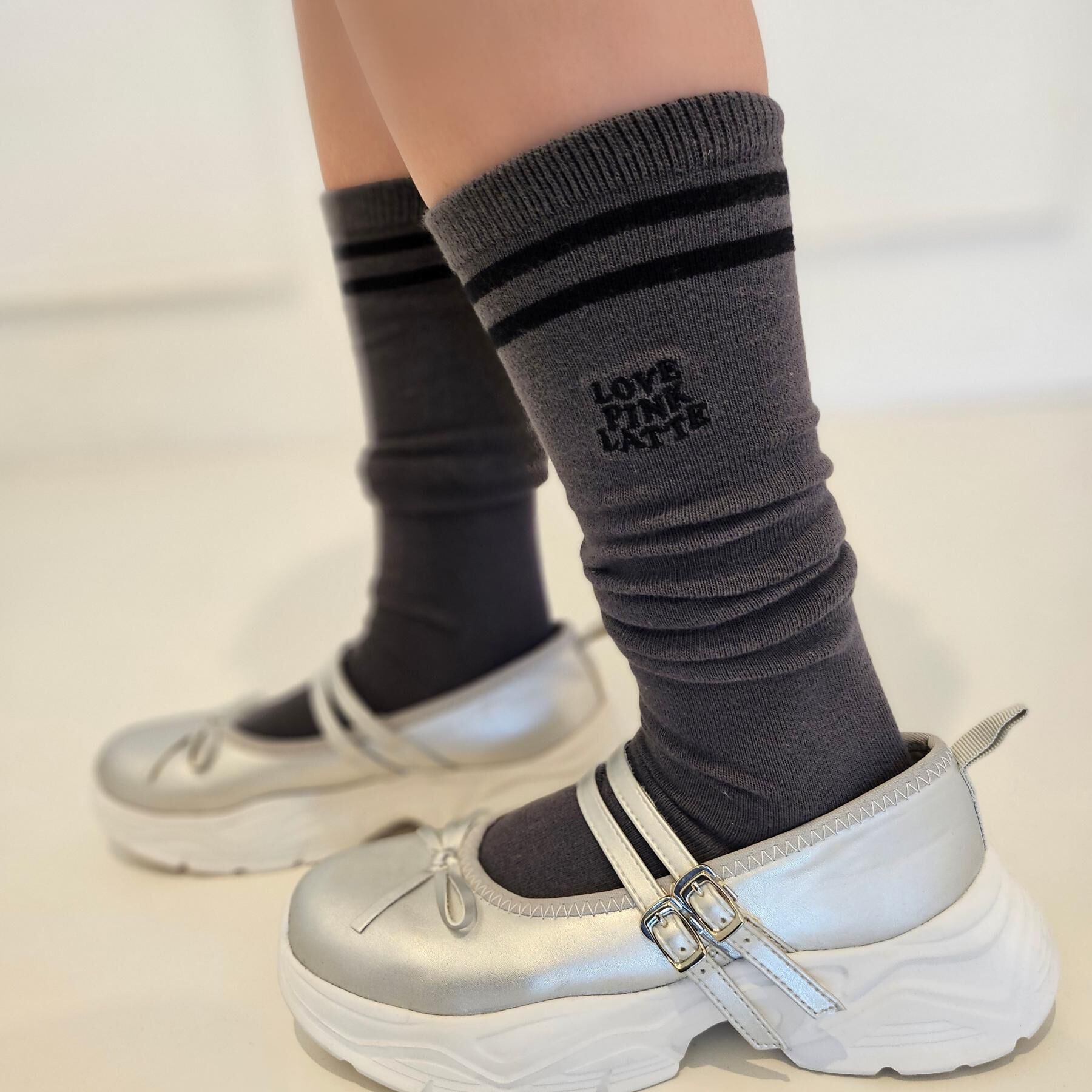 PINK-latte「【36cm丈】ロゴ刺繍ハイソックス」|ソックス|