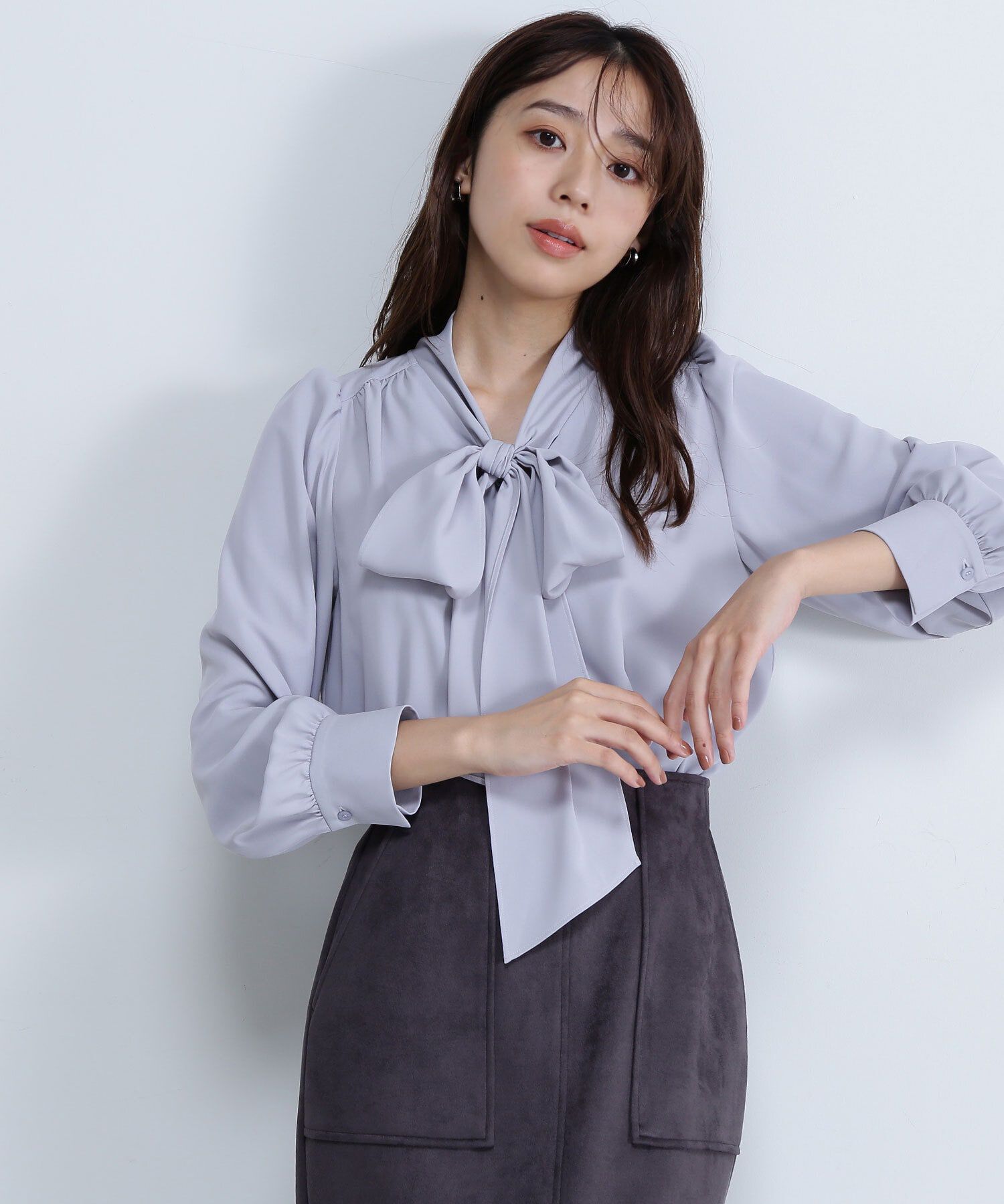  「リボンボウタイブラウス　24AW」|シャツ・ブラウス|ブルー