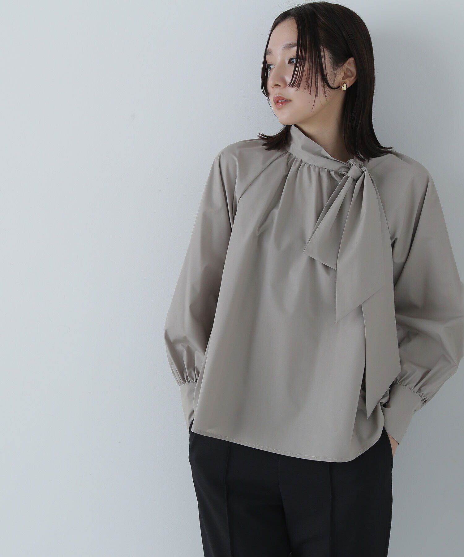  「サイドボウタイブラウス」|シャツ・ブラウス|グレージュ3