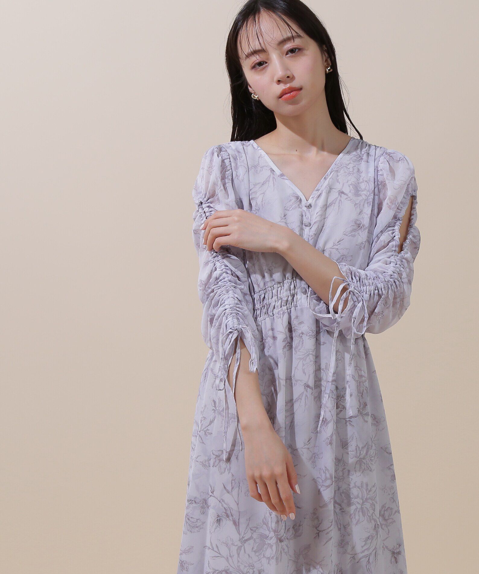  「◇ビッグフラワーシャーリングワンピース　WEB限定カラー：レッド」|ワンピース|ベージュ1