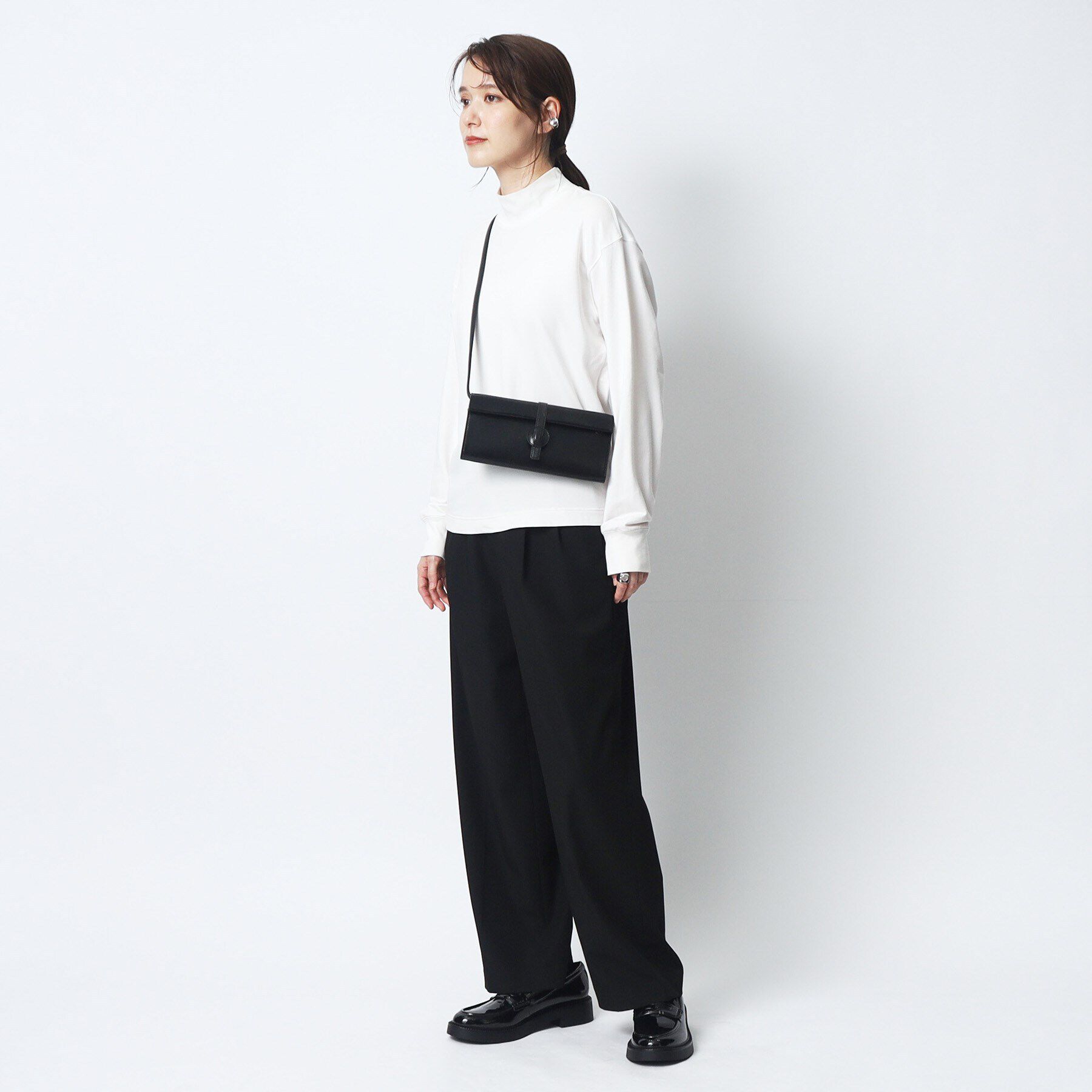 HIROKO HAYASHI「DISCHI（ディスキ）ウォレットバッグ」|ショルダー・メッセンジャー|