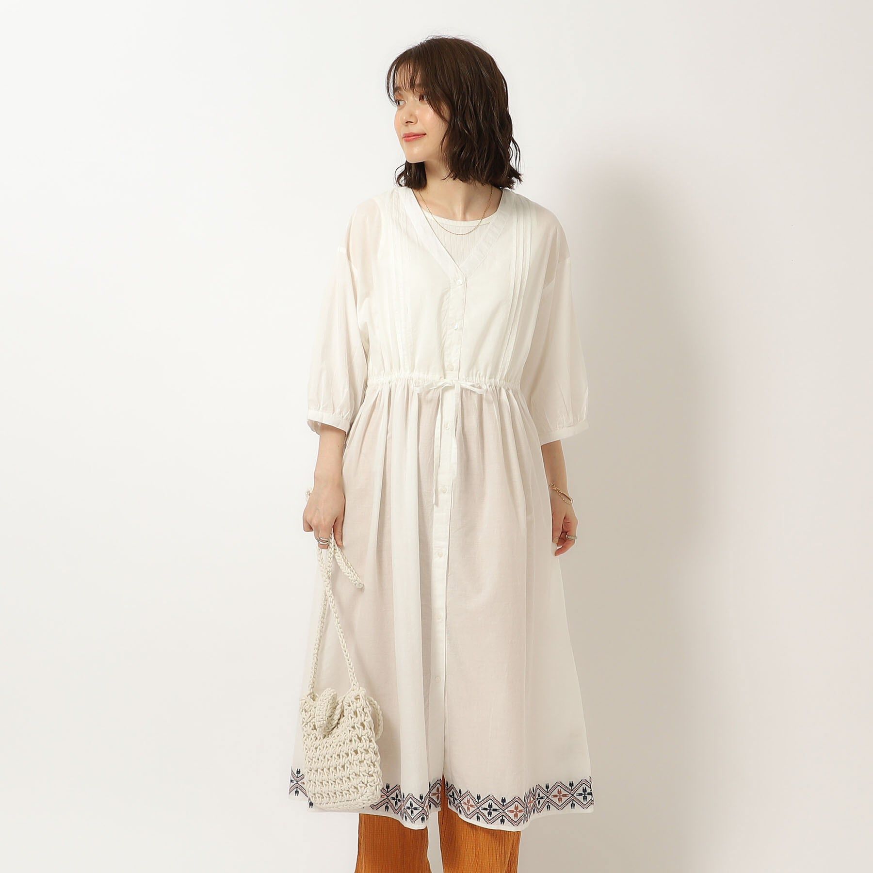 SHOO･LA･RUE「【洗える/インド綿100％】さらりと着こなす 裾刺繍ワンピース」|ワンピース|